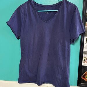 Cabela's Purple V-Neck Short Sleeve Tee